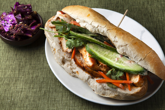 chicken bahn mi