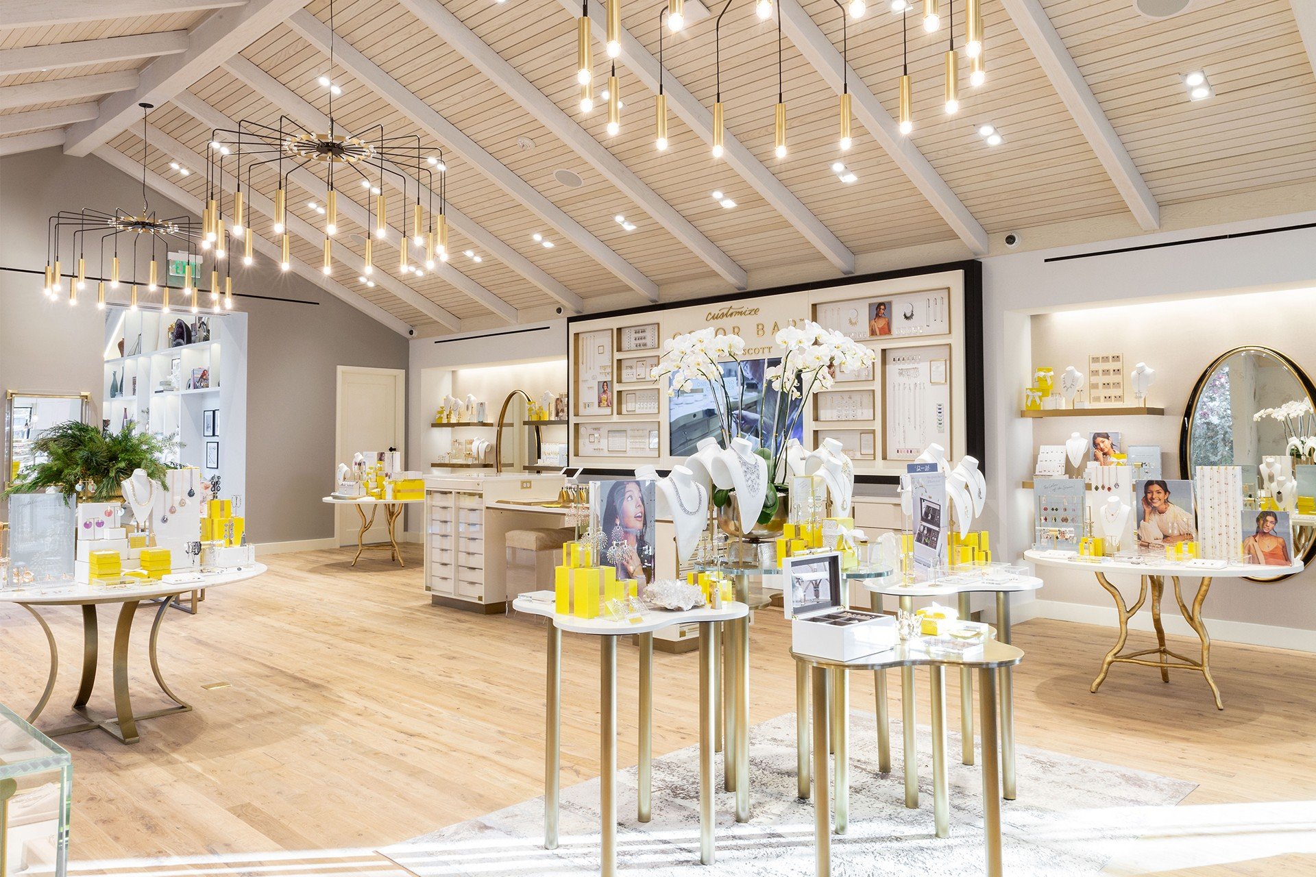 retail-seasonal-stylist-at-kendra-scott-the-muse